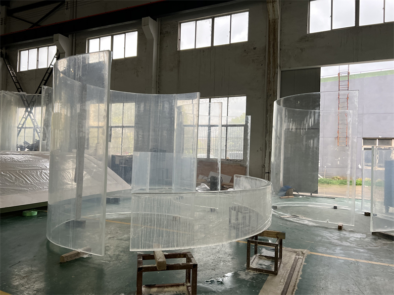 Piscina em forma de L