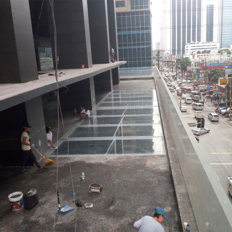 Piscina em forma de L