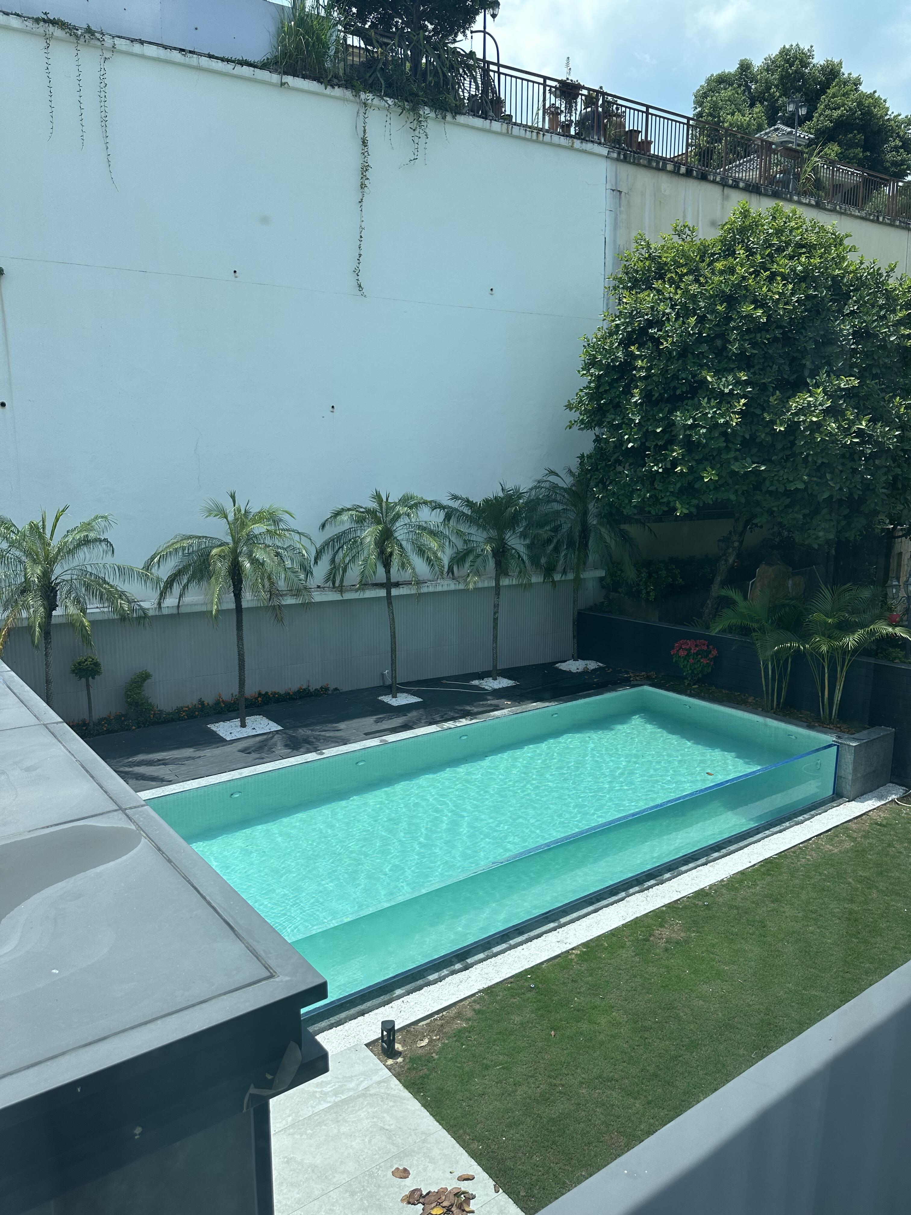 Piscina acr&iacute;lica - instala&ccedil;&atilde;o LEYU