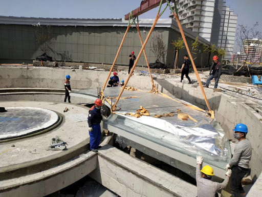 Design de piscina acr&iacute;lica