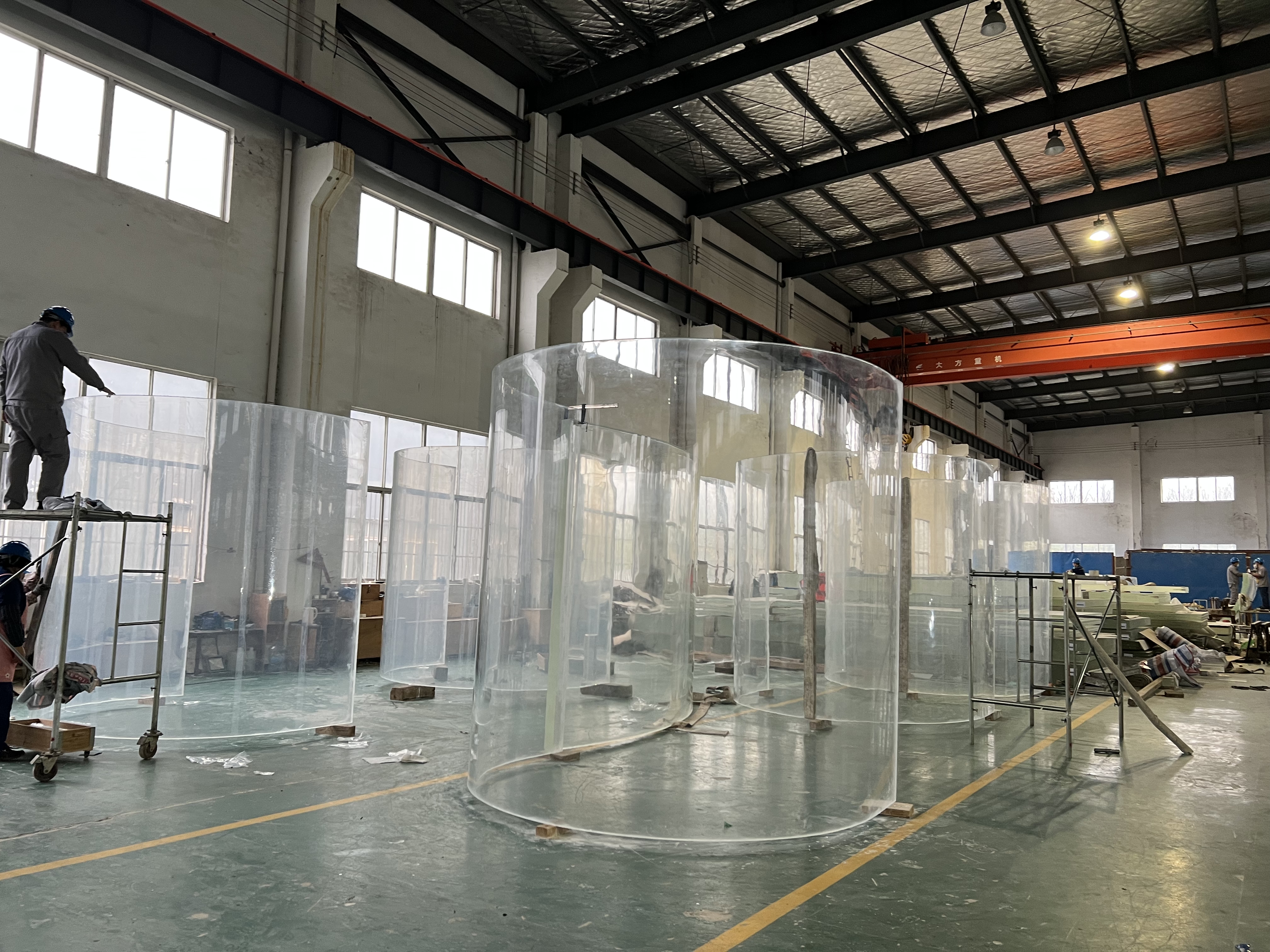Parede de piscina em acr&iacute;lico LEYU