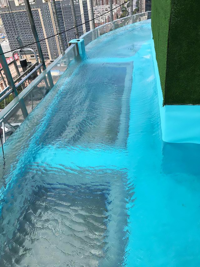 Piscina acr&iacute;lica - instala&ccedil;&atilde;o