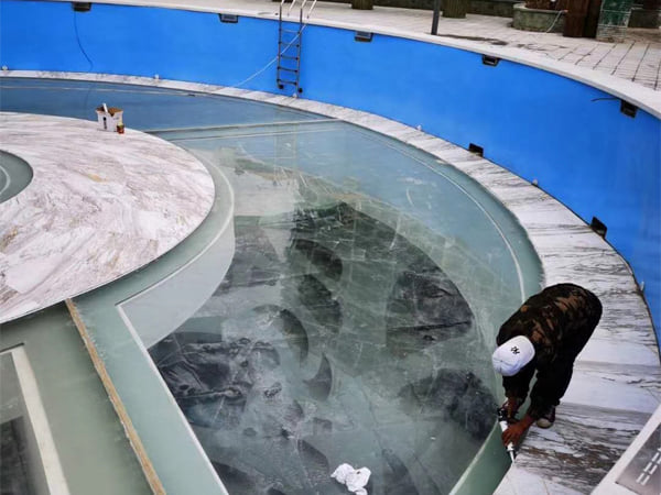 Design de piscina acr&iacute;lica