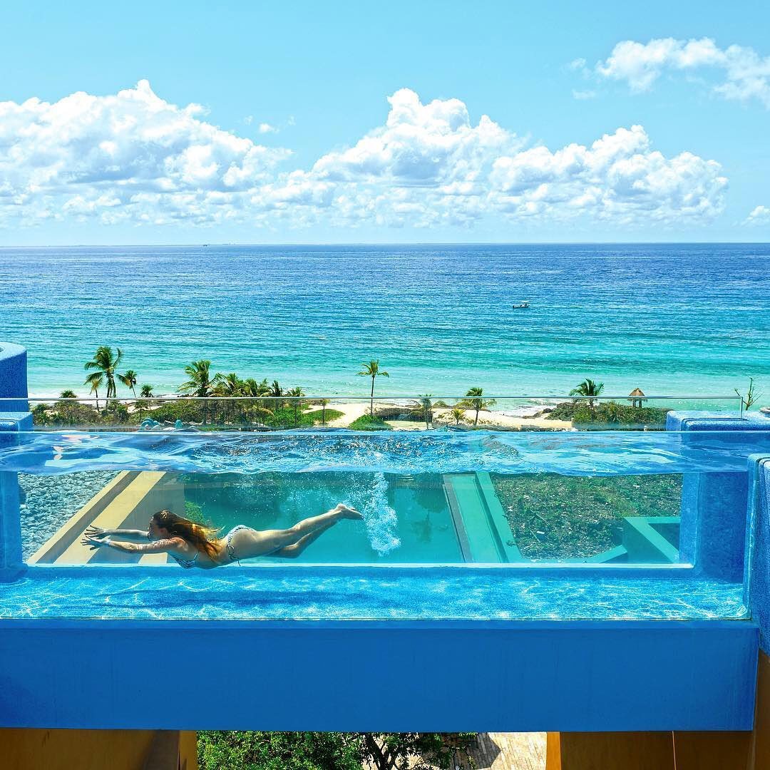 Instala&ccedil;&atilde;o de piscina em acr&iacute;lico 