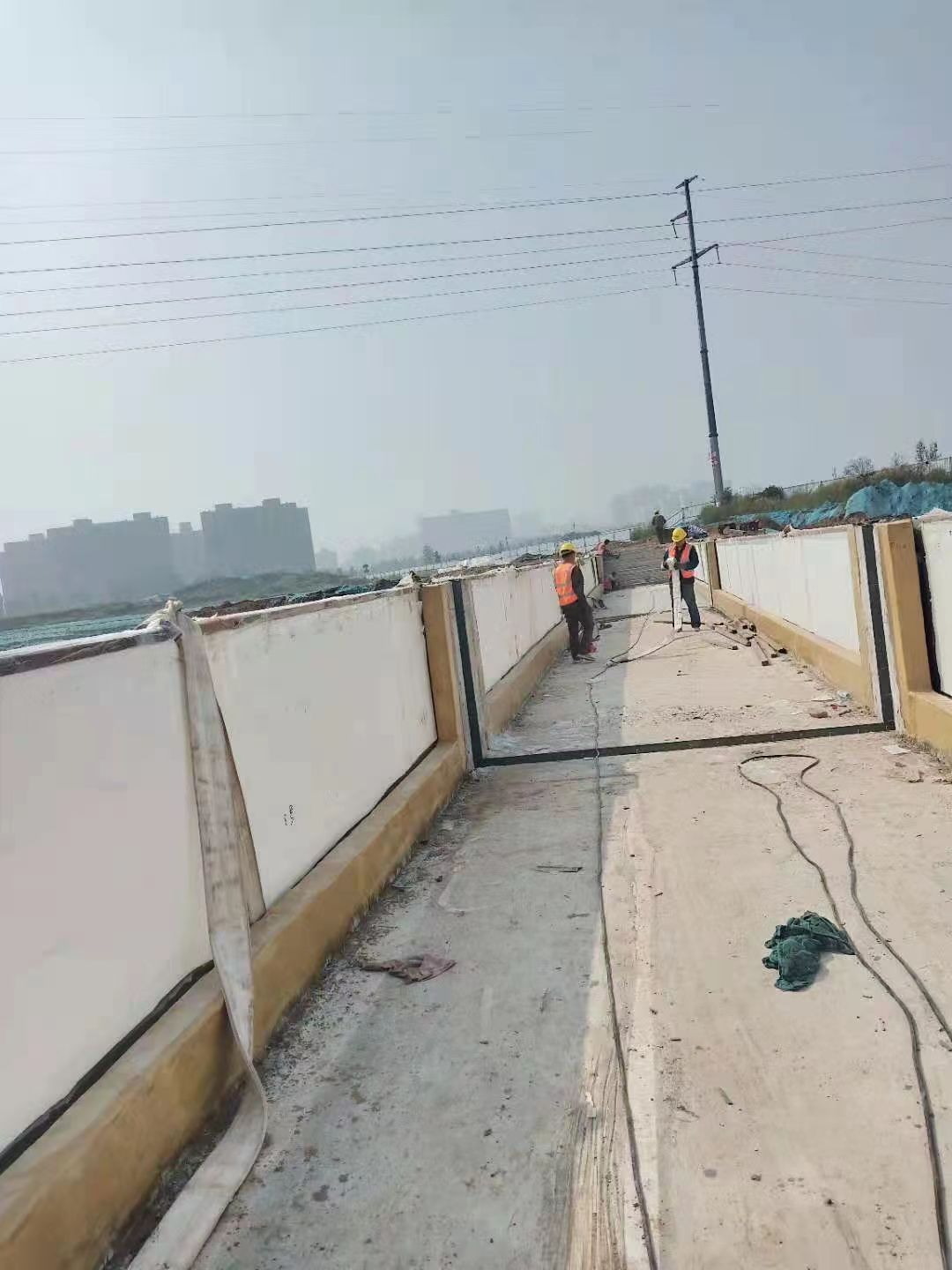 Piscina acr&iacute;lica - instala&ccedil;&atilde;o LEYU