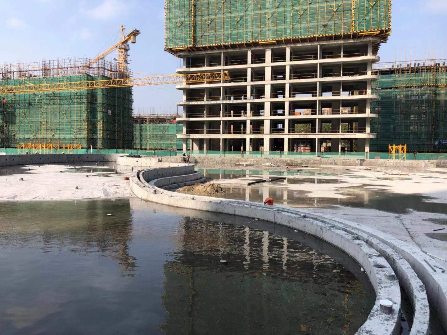 Piscina acr&iacute;lica - instala&ccedil;&atilde;o