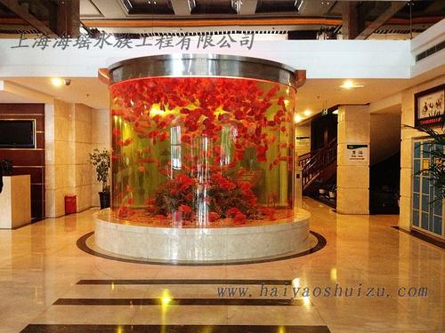 Fábrica de tanques de peixes de aquário de acrílico de grande cilindro na China - Leyu 