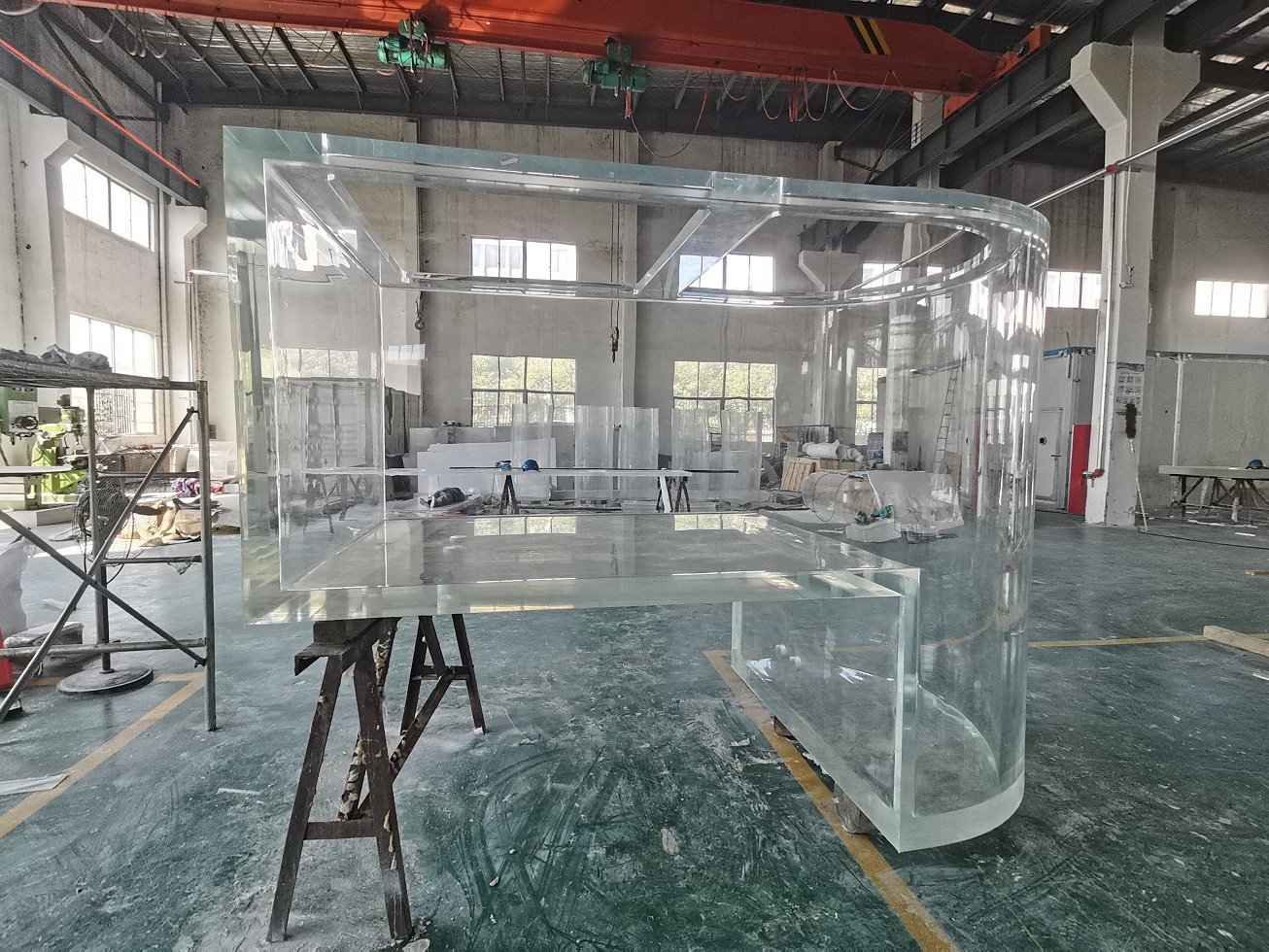 Procure os melhores aquários de acrílico transparente - Leyu