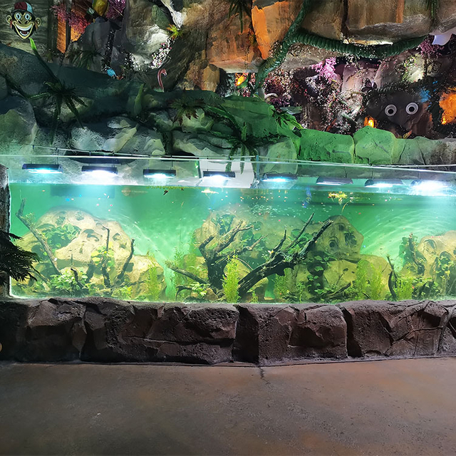 A fábrica chinesa é especializada em janelas de acrílico personalizadas para oceanário.- leyu 