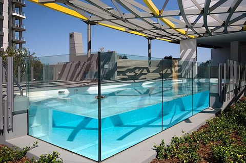 Descobrindo o melhor fabricante confiável de piscinas de acrílico: Por que a Leyu Acrílica lidera o caminho