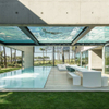 Descubra a elegância e funcionalidade dos designs internos de piscinas de acrílico